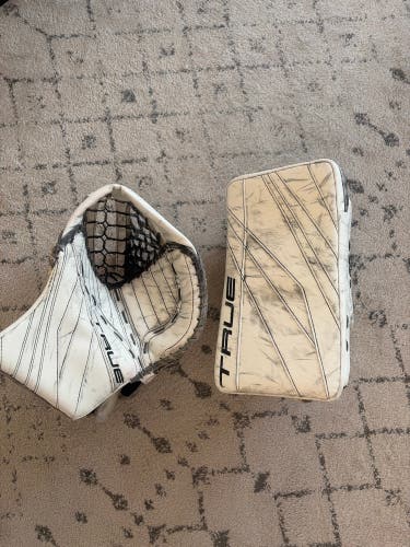 True L20.2 Senior Glove and Blocker