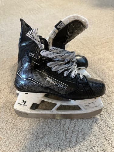 Bauer Supreme M50 Pro Hockey Skates Size 3.5 EE (wide) used