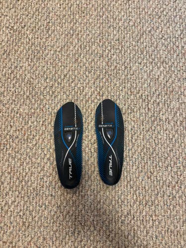 Used (Like New) Size #8-9 True Genetix 2 Mid Arch Insoles