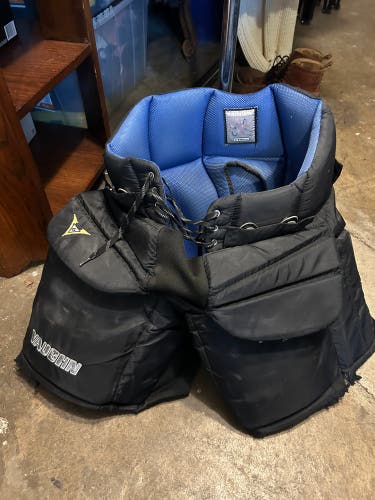 Senior Extra Small / Small Vaughn Velocity V6 Hockey Goalie Pants (Used)