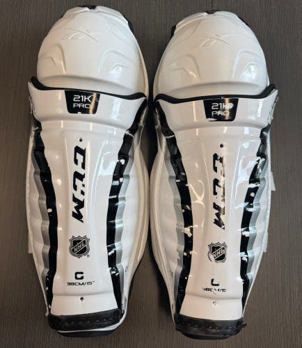 CCM 21K Pro Shin Pads Senior 15” Pro Stock (Used)