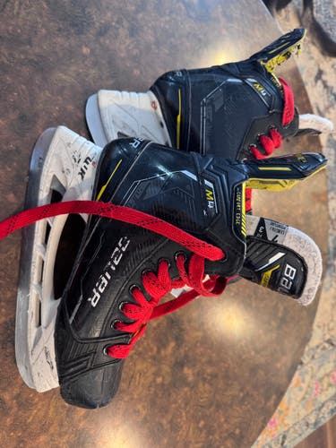 Black/Yellow Bauer Supreme M4 Hockey Skates Regular Width 7 (Used)