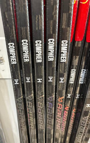 Detroit Red Wings Bauer Nexus 2N Pro XL Right Handed Hockey Stick Mid Pattern 82 Flex Pro Stock (Use