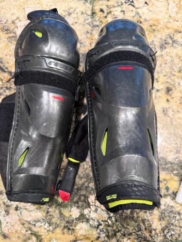 Junior Bauer Vapor 3X Pro 11" Shin Pads (Used)