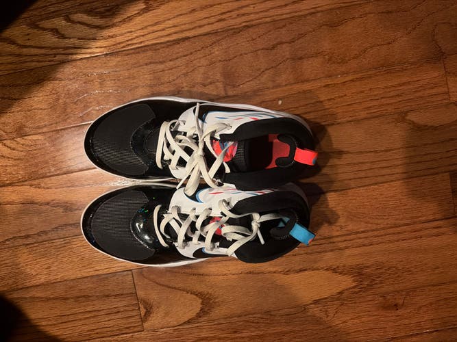 Kid's 6.5Y (Big Kids / Youth) Nike Shoes (Used)