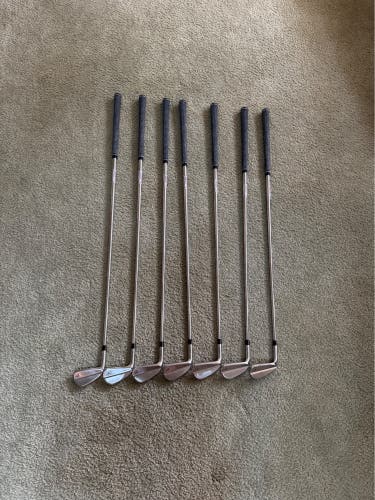 Takomo 201T MK II Iron Set Left Hand Iron Set (LIKE NEW)