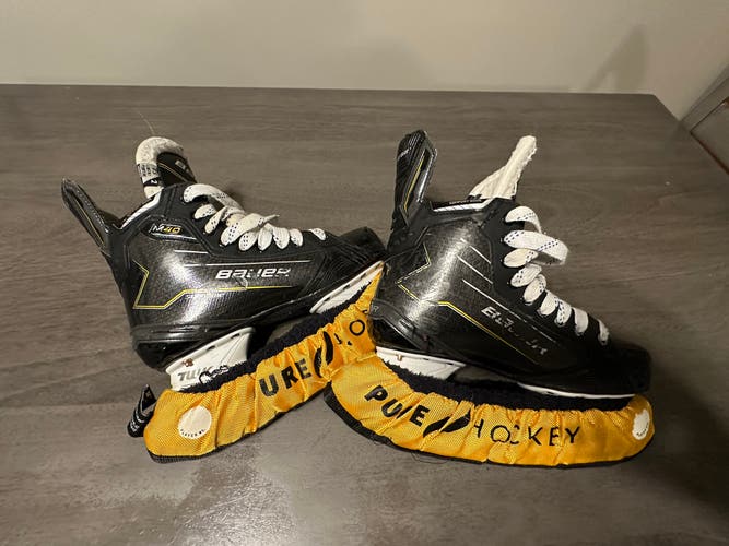 Bauer Supreme M40 Hockey Skates Regular Width 7.5 (Used)