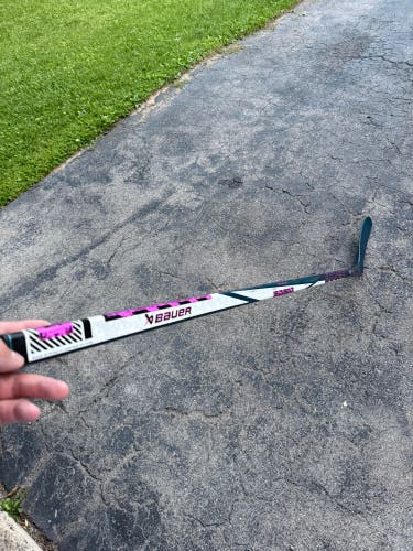 Senior Bauer Twitch Left Hand Hockey Stick P92 77 Flex (New)