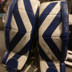 33" Eagle Sentry 2 Pro Goalie Leg Pads (Used)