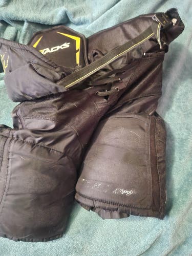 Junior Medium CCM Hockey Pants (Used)