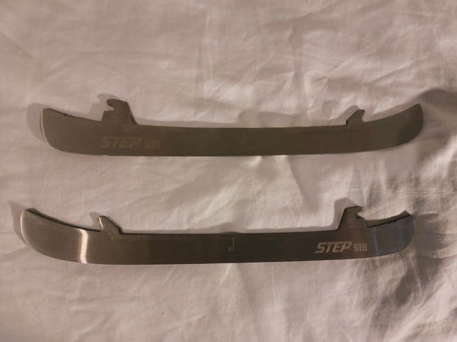 CCM (New) Step Steele 247 take off from new skates