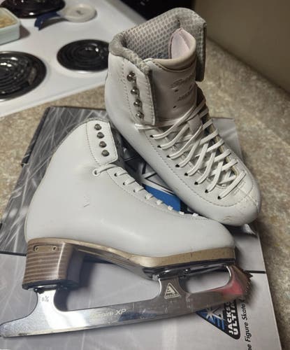 Sz 4.5 Jackson Ultima Freestyle Figure Skates Adult 4 1/2 wooden heat Moldable