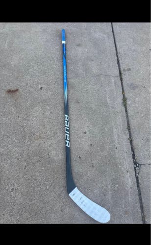 Senior Bauer Vapor Hyperlite 2 Left Hand Hockey Stick P28 77 Flex (Used)