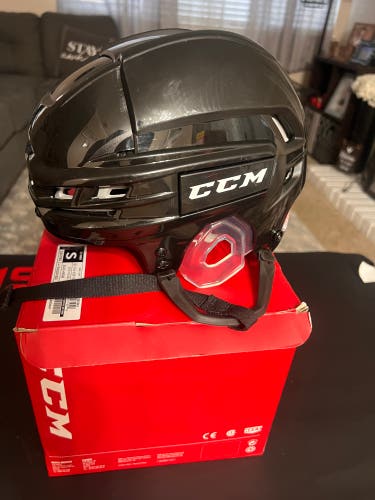 Small CCM Tacks 910 Helmet (New)