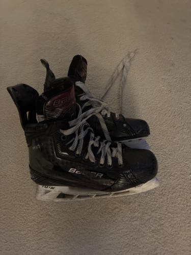 2022 Bauer Supreme Mach Hockey Skates 9 (Used)