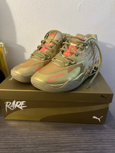 Men's 7Y (Big Kids / Youth) Puma Shoes (Used)
