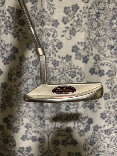Men's TaylorMade Rossa Blade Right Handed Putter Steel 35" (Used)