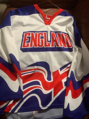 White England XXL Men's Jersey (Used)