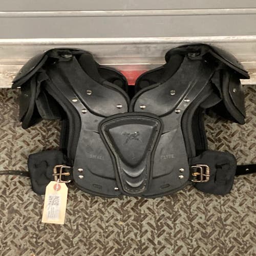 Used Youth Small Xenith Flyte Shoulder Pads