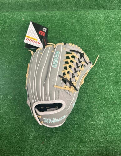 Wilson A2000 12.5" T125 SuperSkin Fastpitch Softball Outfield Glove