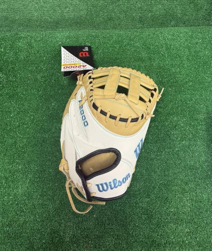 Wilson A2000 34" FPCM23 SuperSkin Fastpitch Softball Catchers Mitt