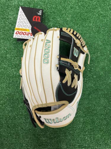Wilson A2000 12" H12 SuperSkin Fastpitch Softball Infield Glove - White Black