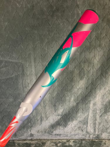 Silver 2017 DeMarini Vendetta Composite Bat (-12) Composite 18 oz 30" (Used)