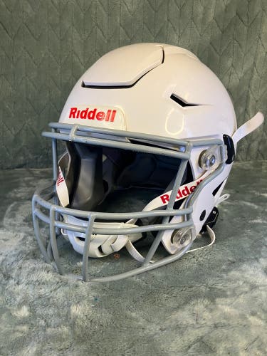 Youth Large Riddell SpeedFlex Helmet (Used)