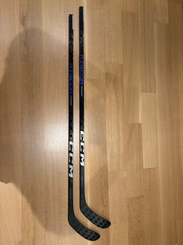 NEW 2 Pack Pro Stock CCM Trigger 7 Pro P28 70 Flex Senior Right Grip