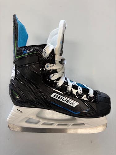 Used Bauer XLP Youth Hockey Skate Youth 13.0 11860-S000314191