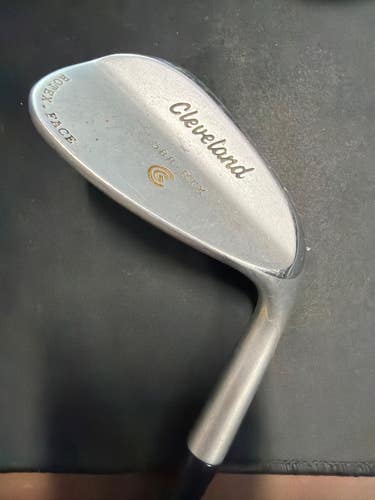 Used Cleveland 588 RTX Golf Wedge Mens RH 52 Degree 11337-S000494957