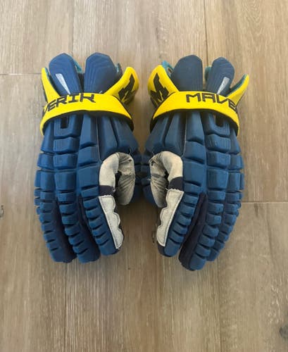 Michigan Wolverines Maverik Rome Lacrosse Gloves