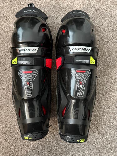 Senior Bauer Vapor 3X 15" Shin Pads (Used)