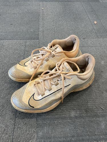 Used Nike REACT BB/SB Cleats White And Grey Senior 11.5 11614-S000242737