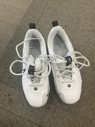Used Nike NIKE TROUT CLEATS BB BB/SB Cleats White Junior 03 11614-S000242671