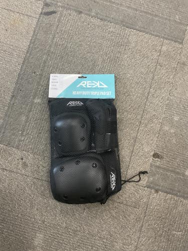 Used REKD HEAVY DUTY TRIPLE PAD SET Inline Protective Set Black MD 11614-S000242656