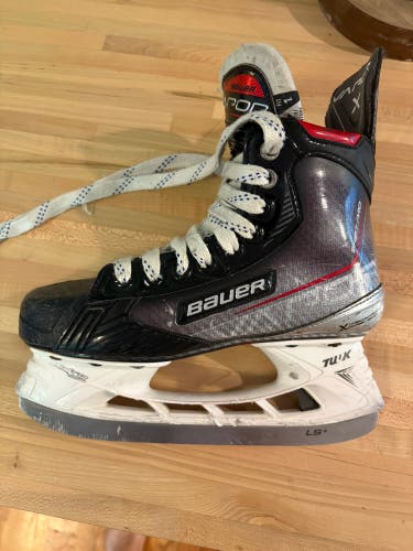 Bauer Vapor X Shift Pro Hockey Skates Size 4 (Used)