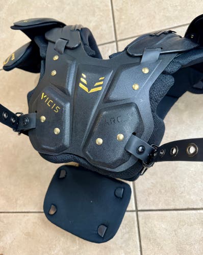 Large Youth Vicis Shoulder Pads (Used)