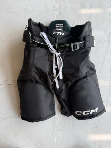 Women's Junior Medium CCM JetSpeed FTW Hockey Pants (Used)