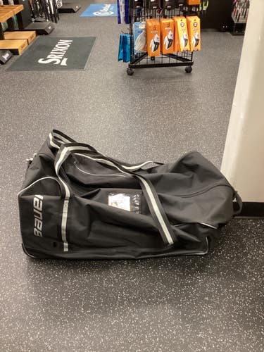 Used Bauer Jr Hockey Wheeled Black 11851-S000050778