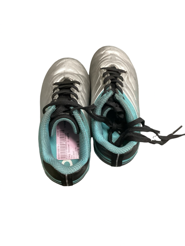 Used Dsg Soccer Cleats Grey Youth 09.0 11613-S000188781