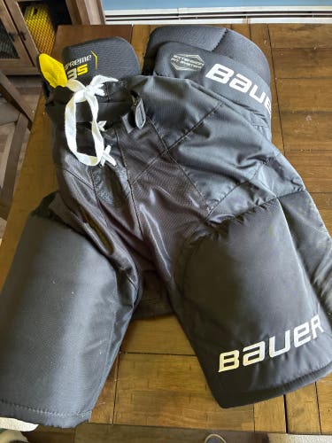Men's Intermediate Large Bauer Supreme 3S Hockey Pants (Used)