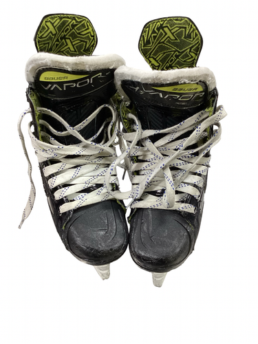 Used Bauer VAPOR 3X Junior Hockey Skate Junior 02.5 11613-S000188653