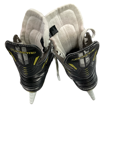 Used Bauer SUPREME M1 Intermediate Hockey Skate Intermediate 3.5 11613-S000188396
