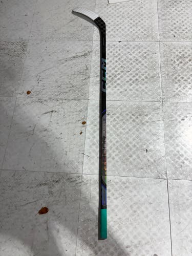 Intermediate CCM Ribcor Trigger 9 Right Handed Hockey Stick P29 55 Flex (Used)