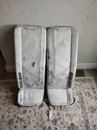 33" 2024 Bauer Supreme M5 Pro Goalie Leg Pads (Used)