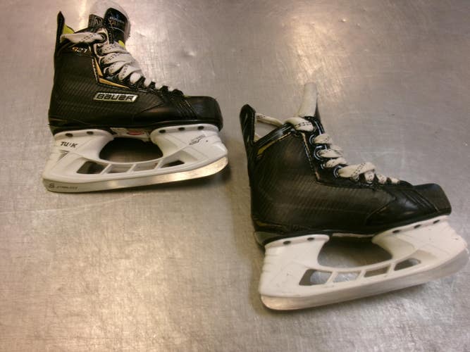Used Bauer SUPREME S27 Junior Hockey Skate Junior 03 11339-S000206102