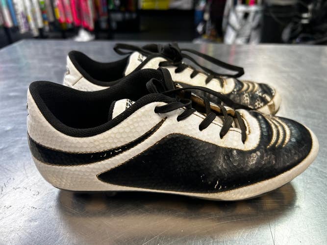 Used Vizari Soccer Cleats White Junior 05 11868-S000071443