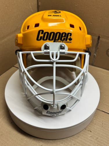 VINTAGE COOPER SK2000 LARGE GOALIE HOCKEY HELMET / MASK RARE COLOUR LIKE NEW !!!