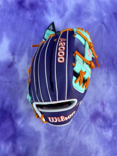 GOTM April 25" Wilson A2000 RH Infield Baseball Glove 11.75" (New)